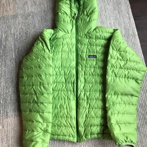 PATAGONIA size large down jacket with hood